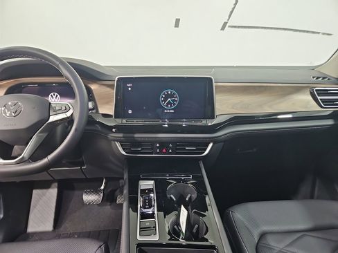 New 2026 Volkswagen Atlas SE image 17