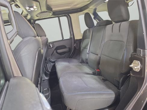 Used 2022 Jeep Wrangler Unlimited Rubicon 4xe w/ Dual Top Group AWD/4WD image 16