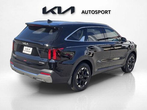 Certified 2025 Kia Sorento S w/ Panoramic Sunroof Package image 5