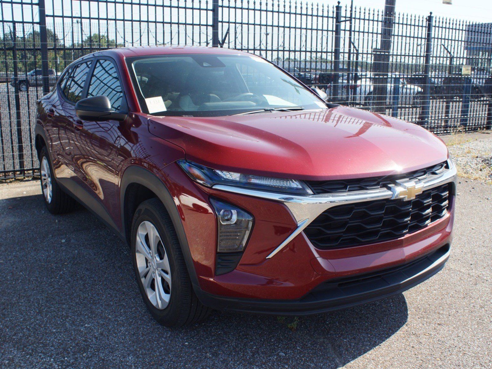 Used 2025 Chevrolet Trax LS FWD image 3