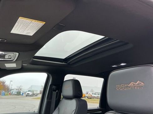 Used 2024 Chevrolet Silverado 2500 High Country w/ High Country Premium Package image 29