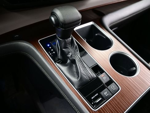 Used 2021 Toyota Sienna LE image 22