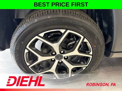 New 2026 Jeep Compass Limited w/ Sun, Sound & Navigation Group AWD/4WD image 8