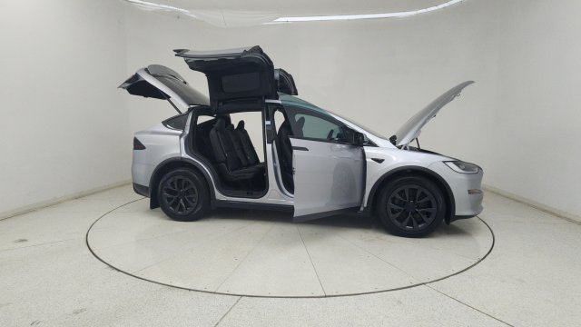 Used 2024 Tesla Model X AWD/4WD image 13