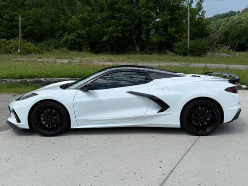 Used 2025 Chevrolet Corvette Stingray Preferred Conv w/ Z51 Performance Package RWD image 13
