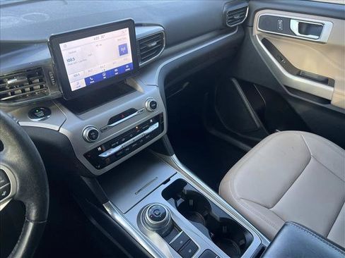 Used 2021 Ford Explorer XLT w/ Equipment Group 202A image 14