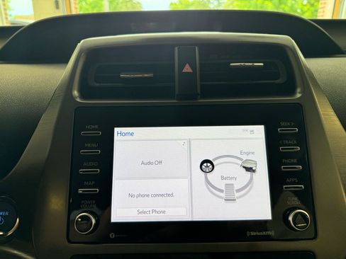 Used 2021 Toyota Prius FWD image 16