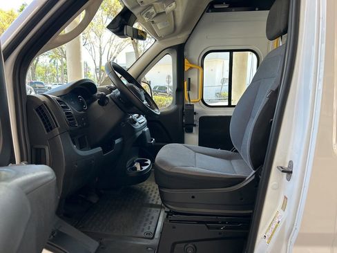 Used 2024 RAM ProMaster 3500 w/ Delivery Van Package FWD image 5