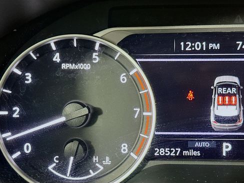 Used 2023 Nissan Rogue SV image 19