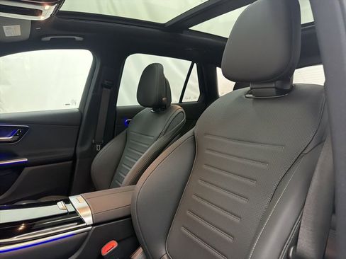 New 2026 Mercedes-Benz GLC 300 image 13