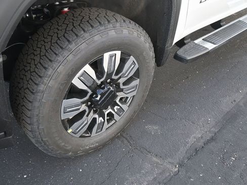 New 2026 GMC Sierra 3500 Denali image 14