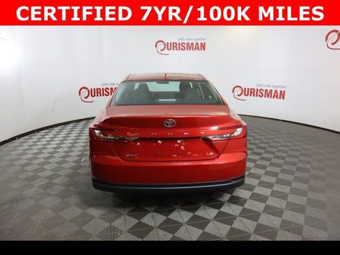 Used 2025 Toyota Camry LE image 9