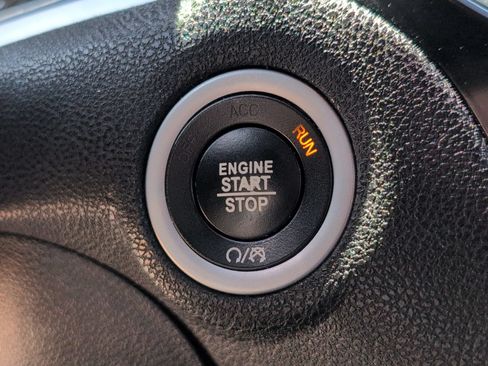 Used 2019 Chrysler 300 S AWD/4WD image 23