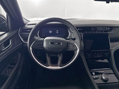 New 2025 Jeep Grand Cherokee L Limited w/ Luxury Tech Group II image 27