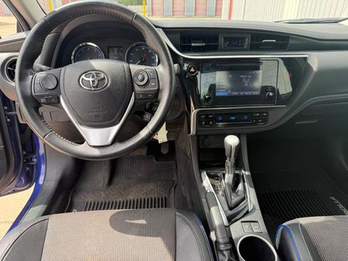 Used 2018 Toyota Corolla SE FWD image 13