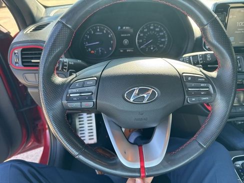 Used 2018 Hyundai Elantra GT Sport image 7