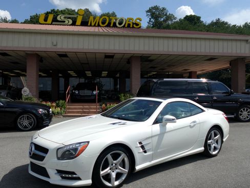 Used 2014 Mercedes-Benz SL 550 w/ Sport Wheel Package image 5