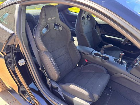 Used 2016 Ford Mustang Shelby GT350 w/ Track Package image 19