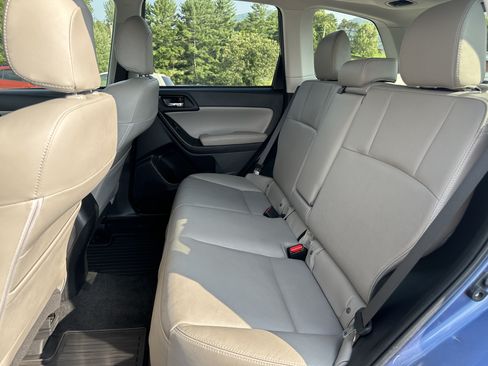 Used 2015 Subaru Forester 2.5i Limited AWD/4WD image 11