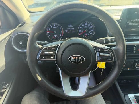 Used 2021 Kia Forte LXS FWD image 12