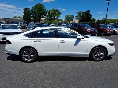 Used 2024 Honda Accord EX image 7