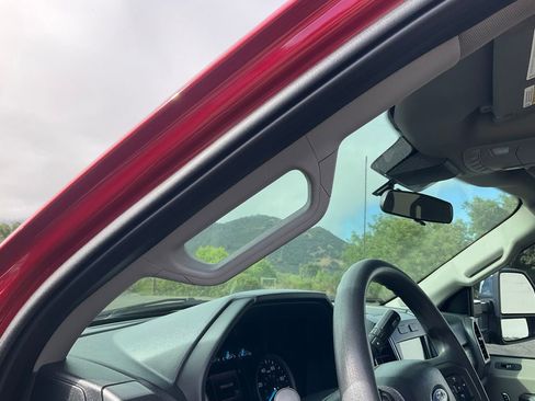 Certified 2022 Ford F250 XLT w/ XLT Premium Package image 59