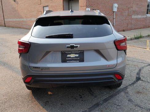 New 2026 Chevrolet Trax RS w/ Sunroof Package FWD image 7