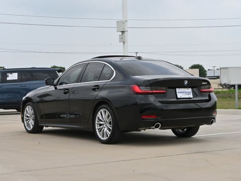 Used 2024 BMW 330i Sedan w/ Convenience Package RWD image 7