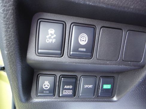Used 2021 Nissan Rogue Sport SV AWD/4WD image 13