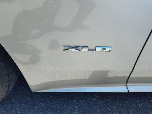 Used 2006 Cadillac XLR RWD image 11