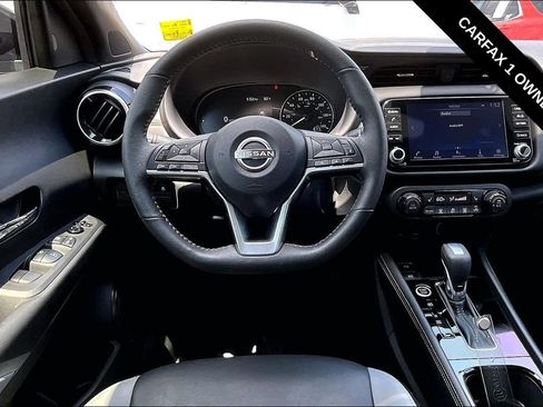 Used 2023 Nissan Kicks SR w/ SR Premium Package FWD image 11