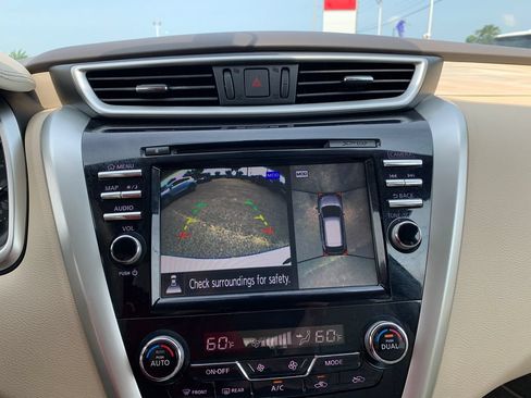 Used 2018 Nissan Murano Platinum FWD image 17