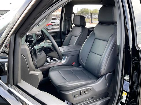 Used 2025 GMC Sierra 2500 SLT w/ Texas SLT Premium Package image 8