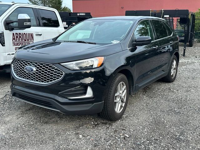 Used 2024 Ford Edge SEL AWD/4WD image 3