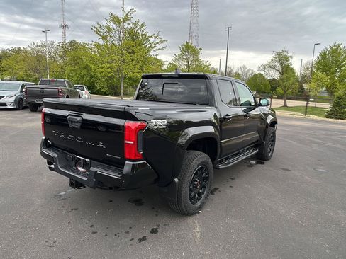 New 2026 Toyota Tacoma TRD Sport AWD/4WD image 17