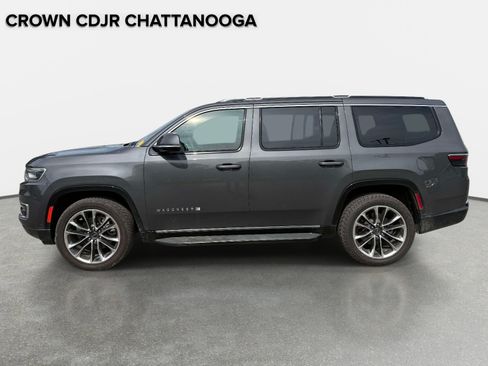 Used 2022 Jeep Wagoneer Series II w/ Premium Group I AWD/4WD image 2