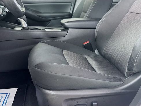 Used 2025 Nissan Altima 2.5 SV FWD image 23