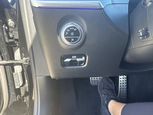 Used 2024 Mercedes-Benz C 300 Sedan w/ AMG Line w/ Night Package image 29