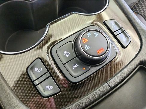 Used 2020 GMC Acadia AT4 w/ Driver Alert Package II AWD/4WD image 30