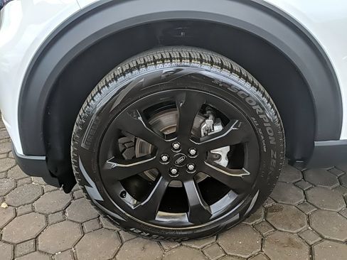 Certified 2023 Ford Explorer ST-Line AWD/4WD image 10