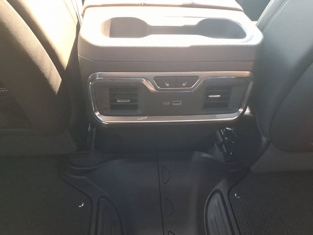 Used 2025 GMC Sierra 2500 Denali Ultimate AWD/4WD image 10