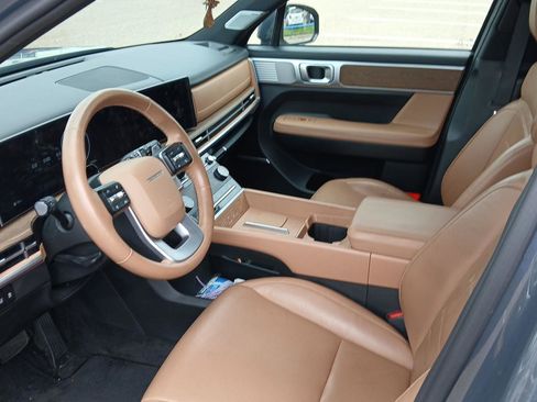 Used 2024 Hyundai Santa Fe Limited FWD image 2