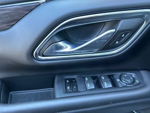 Used 2024 Chevrolet Tahoe Z71 AWD/4WD image 11
