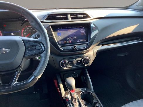 Used 2023 Chevrolet TrailBlazer RS w/ Sun and Liftgate Package FWD image 6