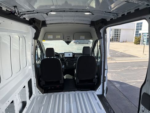 New 2026 Ford Transit 250 148 Medium Roof Extended AWD image 10
