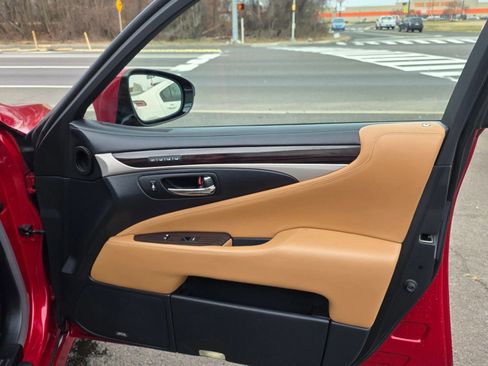 Used 2015 Lexus LS 460 AWD w/ Comfort Package image 20