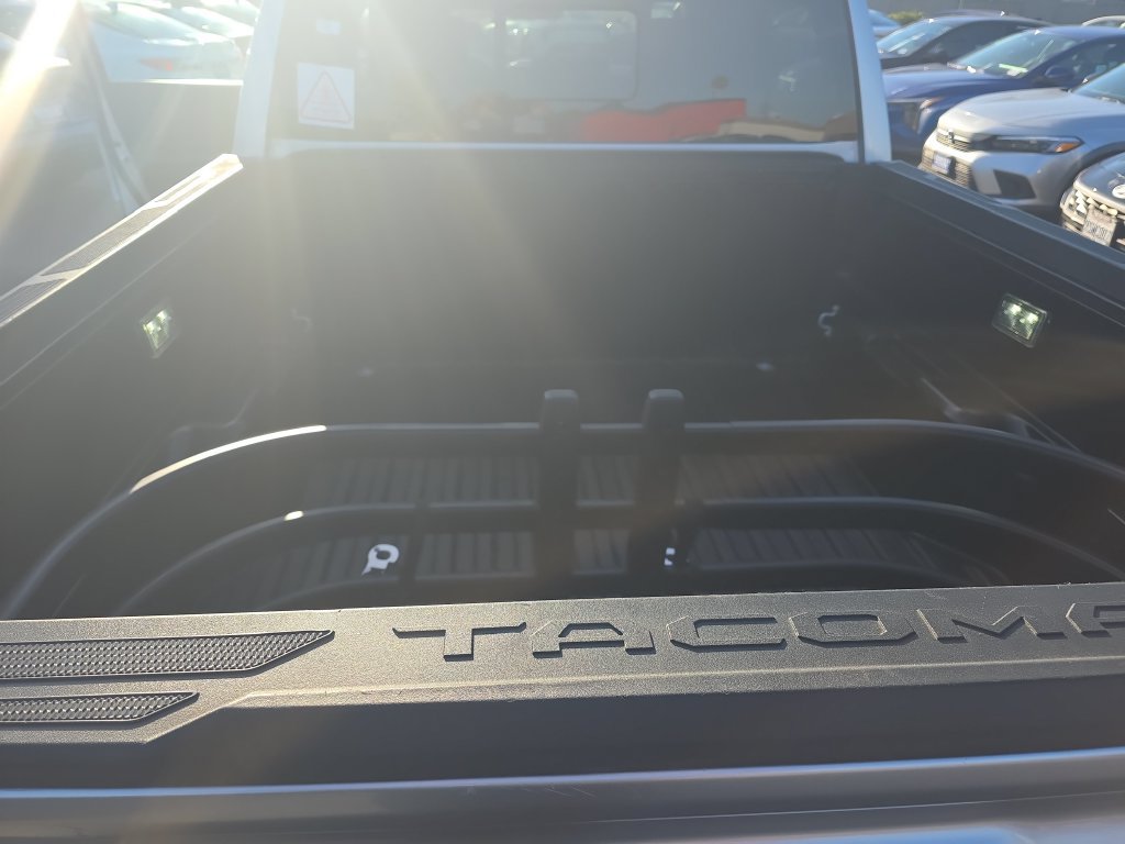 Used 2024 Toyota Tacoma SR5 w/ SR5 Upgrade Package AWD/4WD image 20