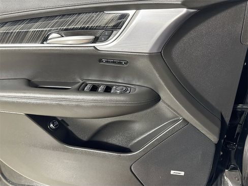 Certified 2025 Cadillac XT6 Premium Luxury image 16
