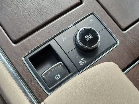 Certified 2022 Lincoln Navigator L Reserve RWD image 30