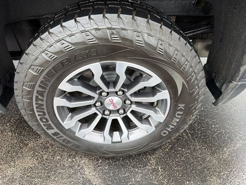 Used 2022 GMC Sierra 1500 AT4 AWD/4WD image 12